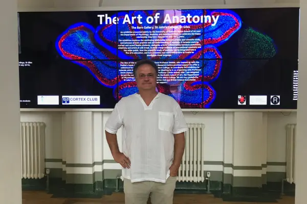 Moln&aacute;r Zolt&aacute;n Professzor &Uacute;r 