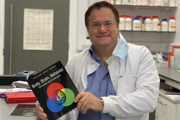 L. Horv&aacute;th Tam&aacute;s - Joy Hirsch - Moln&aacute;r Zolt&aacute;n: Test, Agy, Szok&aacute;sok